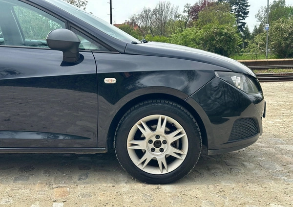 Seat Ibiza cena 13800 przebieg: 230000, rok produkcji 2008 z Wrocław małe 436
